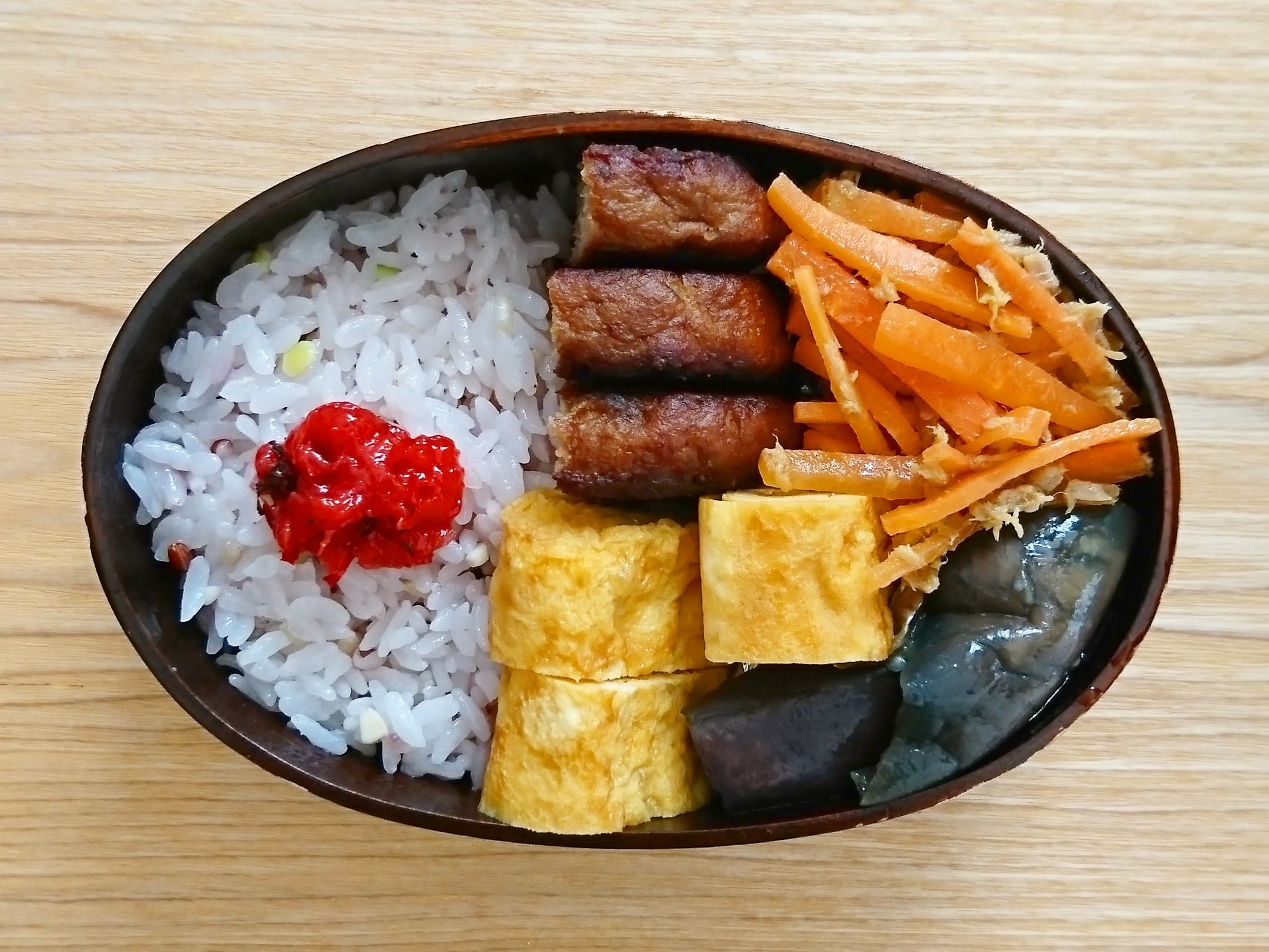 定番つくりおきおかずと マルシンハンバーグ弁当 毎日のせいかつを楽しみながら見直す